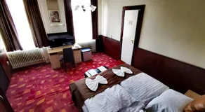 Komplex -Rendezvenytermek-Panzio-Apartman-Irodák - Image 2