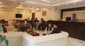 Diplomat Hotel - Image 4