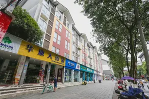 Xinglong Hostel - Image 3