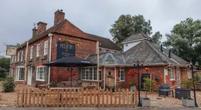The Pelican Inn - Image 3