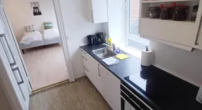 2 bedroom apartment with Free private parking - Image 4