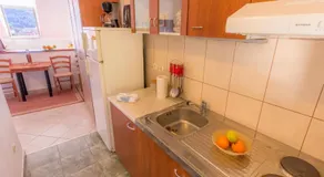 House Ina Ston - Image 3