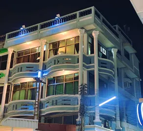 Just Mansion Hotel - Image 3