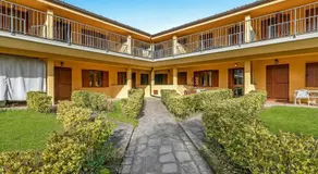 Residence La Perla with Shared Pool - Image 5
