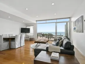 LOUTTIT BAY APARTMENT 2 - Main Street with wifi and views - Image 1
