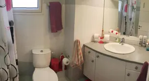 Comfortable quiet room with a private bathroom in shared apartment - Image 2