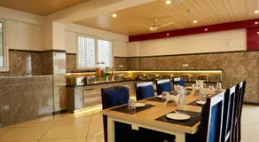 VOVO PREMIER HOTEL - Image 3