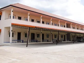 The Phant Hotel - Image 5
