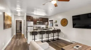 The Yellowstone Hideaway Unit B - Image 2
