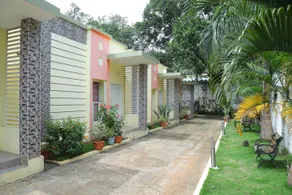 Albatross Luxury Studio Villa - Short tail - Image 3