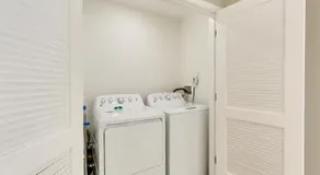 Modern City Getaway Near Downtown Newark & NYC - Image 5