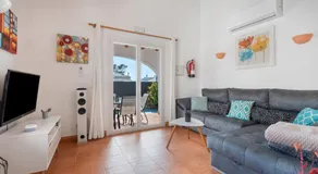 Villa Rose mit Grill, Billardtisch, Pool und internationalen Sat-TV-Kanälen - Image 2
