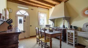 Wondrous Palazzetto 1619 in Magical Burano Island - Image 3