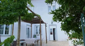 Pias Guesthouse - Image 4