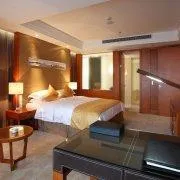 Noble Crown Hotel Wuxi - Image 4