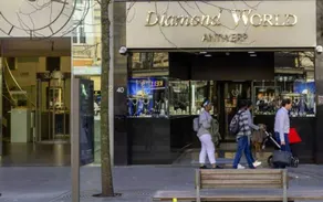 Spacious 3BR 2/5 BA Near Diamond District by Oneluxstay - Image 4