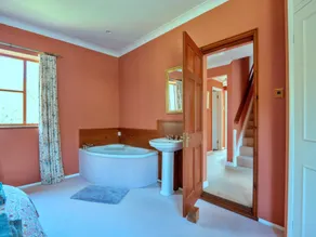 Holiday Home in Mid Wales with Countryside Views - Image 5