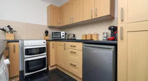Delightful Home Great Location In Gloucester Quedgeley By STAE-Homes - Image 3
