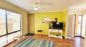 Dolphin Beach House - Wannanup, Mandurah between the estuary and the ocean - Image 2
