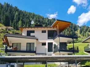 Luxury apartment with stunning mountain view - Image 5