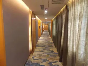 rongke hotel - Image 4
