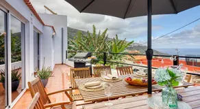 Spacious House with BBQ and Ocean Teide View, Near City Center - Image 5