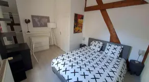 Gîte de la Mignonerie du Château de Jallanges pour 19 personnes avec 4 ou 7 chambres - Image 2