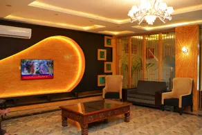 Sapphire Stays Hotel And Restaurant - Image 3