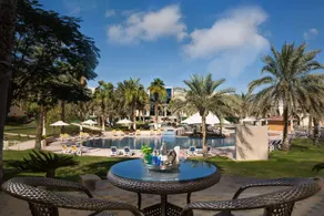 Metropolitan Al Mafraq Hotel - Image 2