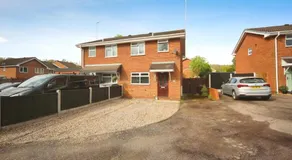 Entire home in Redditch - Image 3