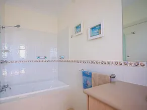 Searenity Holiday Accommodation - Image 5
