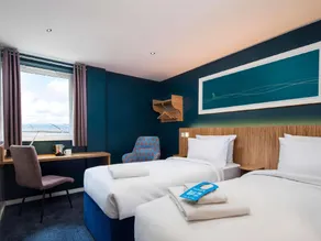 Travelodge Camberley Central - Image 4