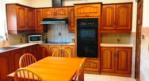 Adelaide's holiday home - Image 3