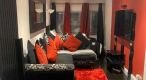 Amazing studio room in a beautiful house - Image 2
