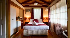 Sanctuary House Resort Motel - Image 2