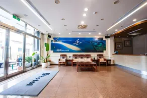 Royal Hotel - Image 5