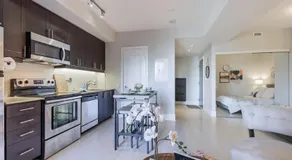 Modern 1BR - Walk to CN Tower - Sleeps 4 - Image 3