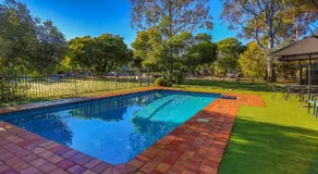 Mountain View Motor Inn & Holiday Lodges - Image 2