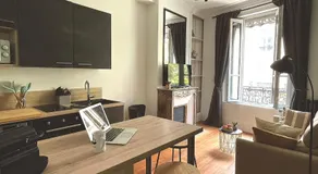Charmant studio aux beaux volumes - Image 2