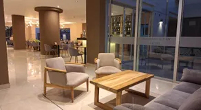 Hotel Alvarado Suites - Image 4