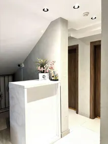 Back suites - Image 4