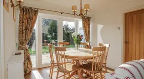 Parkfields Cottage - Image 4