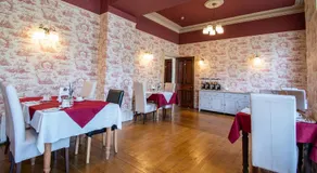 Dolafon Guest House - Image 5