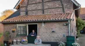 Aan de Holle Weg. Zeer landelijk gelegen verbouwde stal tot woning - Image 3
