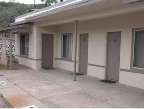 Belle Aire Motel - Image 5