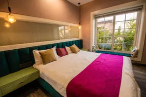 LE CASA - THE LUXURIOUS HOUSE - Image 2