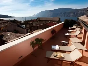 Hotel Lago Di Garda - Image 3