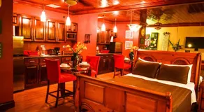 Brownstone Guesthouses Seabeach - Image 4