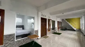 RedDoorz Syariah at Jalan Dieng 4 - Image 2