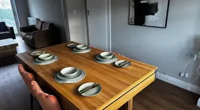 Modern 3-Bedroom House with Private Parking - Image 4